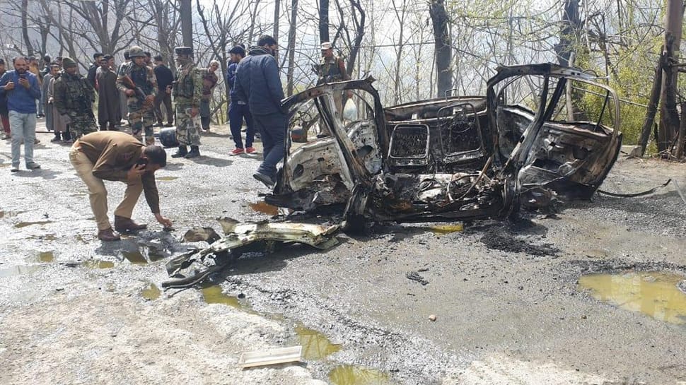 Cylinder blast in car near CRPF convoy on Srinagar-Jammu highway