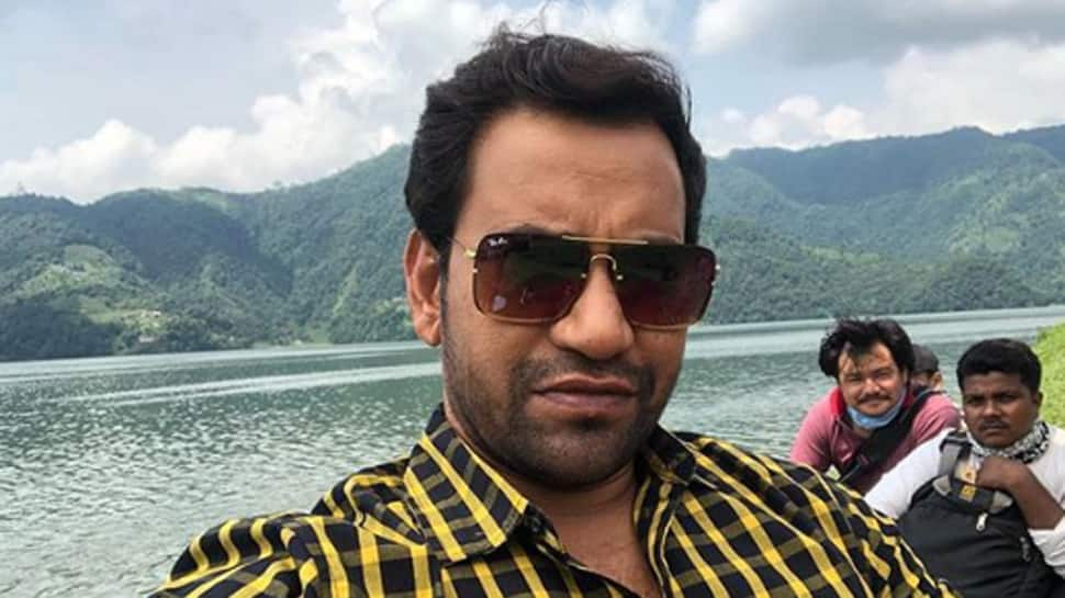 BJP fields Bhojpuri superstar Dinesh Lal Yadav &#039;Nirahua&#039; against Akhilesh Yadav from Azamgarh