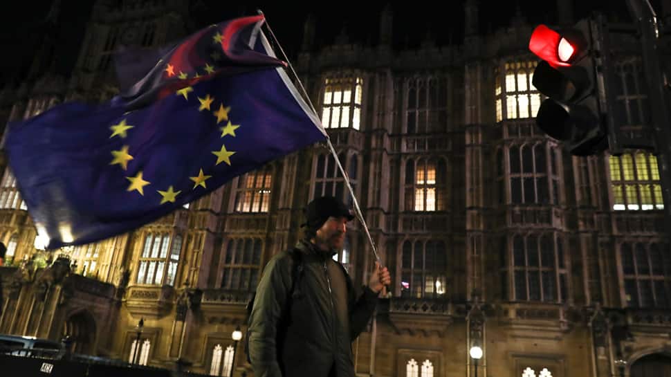 Brexit delay law approved by UK's House of Commons Brexit delay law approved by UK's House of Commons