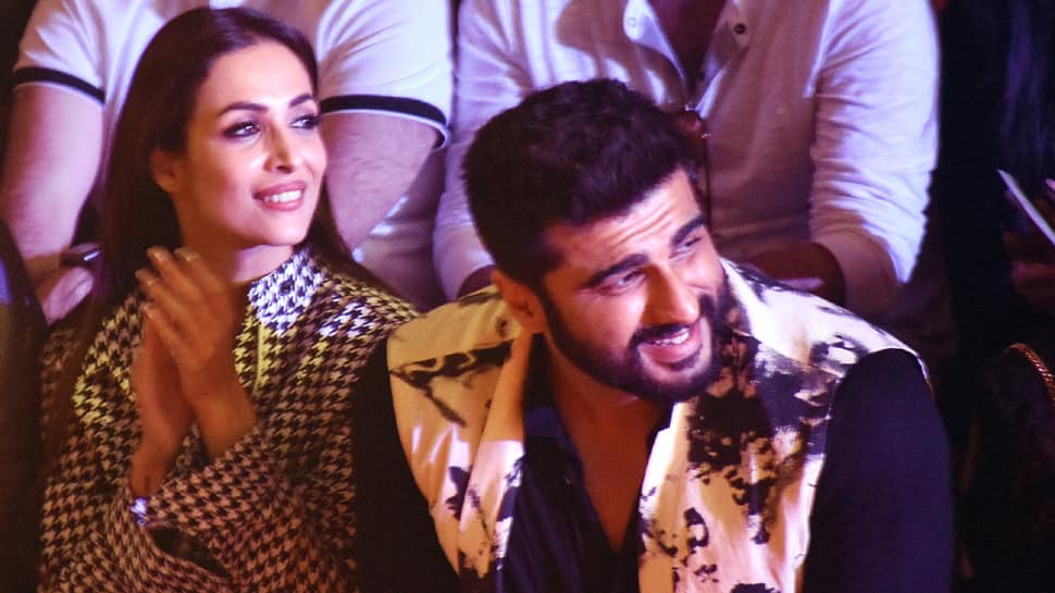 Malaika Arora-Arjun Kapoor arrive together at Chunky Pandey&#039;s party, go twinning in blue—See pics