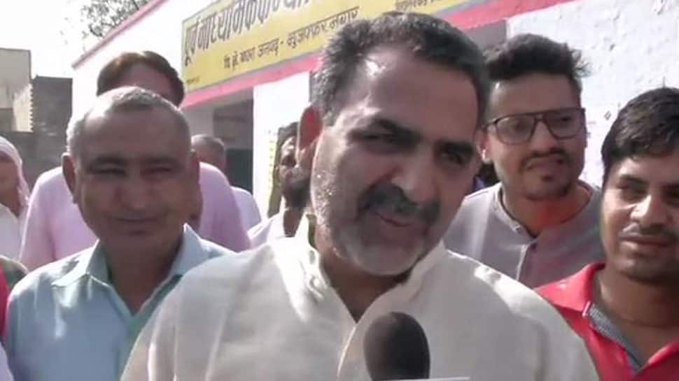 BJP’s Sanjeev Balyan alleges fake voting by burqa-clad women in Muzaffarnagar BJP’s Sanjeev Balyan alleges fake voting by burqa-clad women in Muzaffarnagar