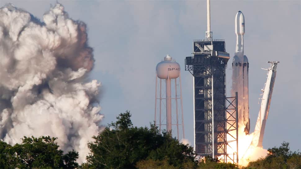 SpaceX&#039;s Falcon Heavy conducts first commercial flight 