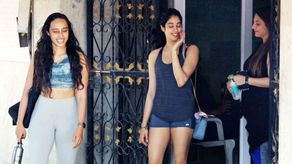 Janhvi Kapoor S Gym Outfit Of The Day Gives Major Summer Vibes See Pics People News Zee News