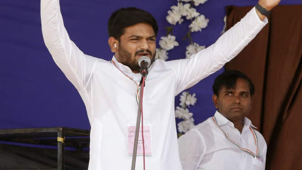 BJP trying to &#039;attack and kill me,&#039; alleges Hardik Patel after getting slapped at Gujarat rally