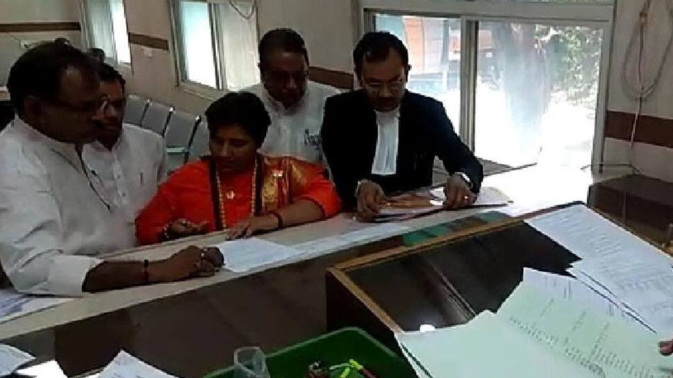 BJP&#039;s Sadhvi Pragya Singh Thakur files nomination from Bhopal