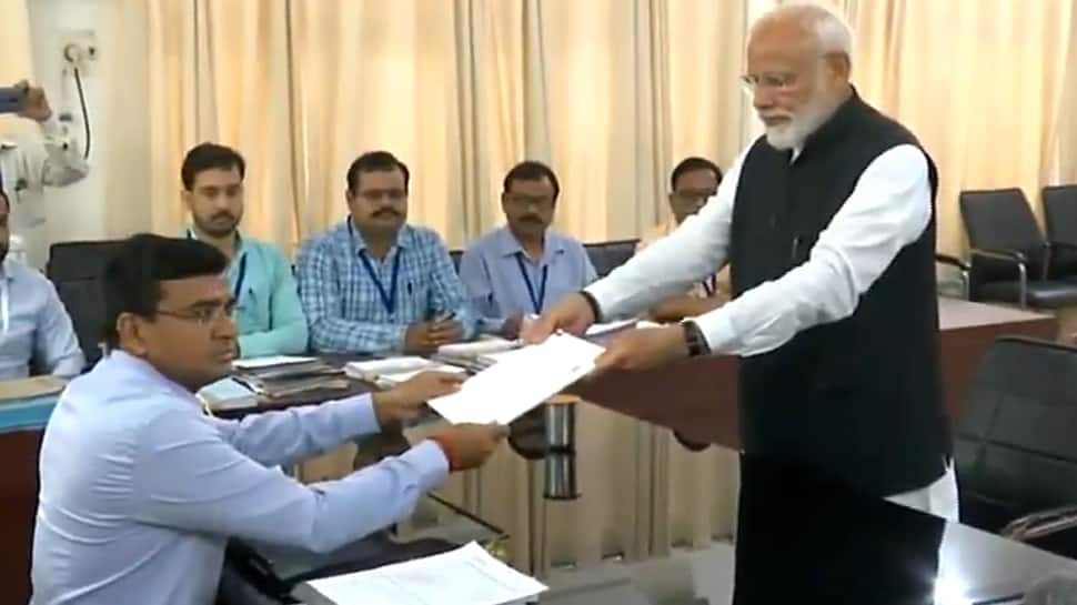 All you need to know about Surendra Singh, officer who accepted PM Narendra Modi&#039;s papers