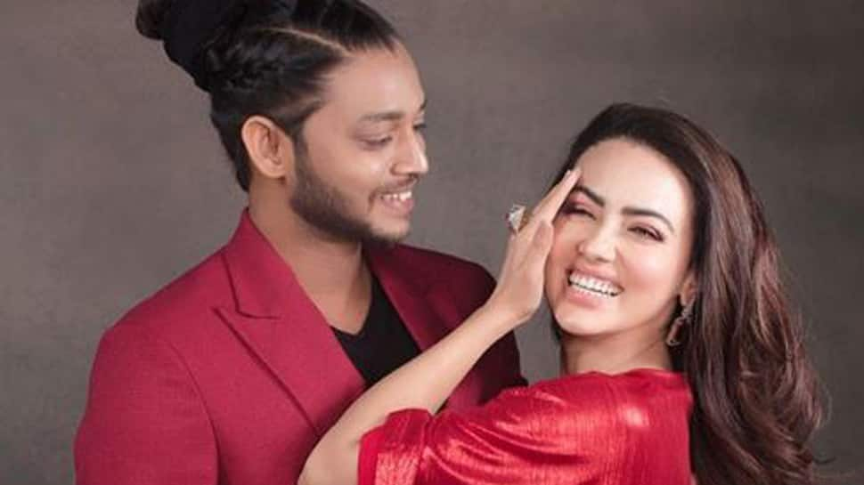 Sana Khan confesses love for dance tutor Melvin Louis