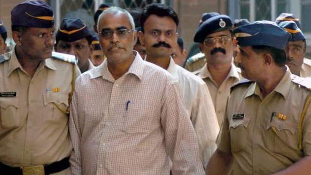 Malegaon blast case accused were tortured at &#039;behest&#039; of Congress leaders: Retired major 