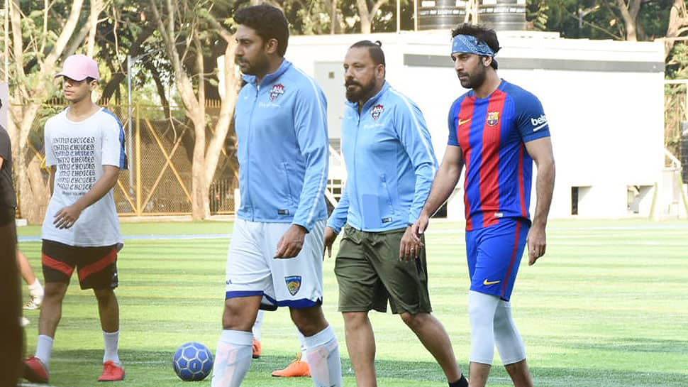 When Abhishek Bachchan gave Ranbir Kapoor a piggyback ride