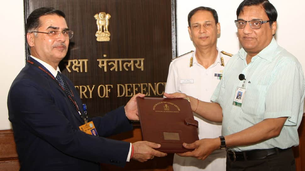 Defence Ministry signs contract to build 16 anti-submarine shallow water crafts for Indian Navy