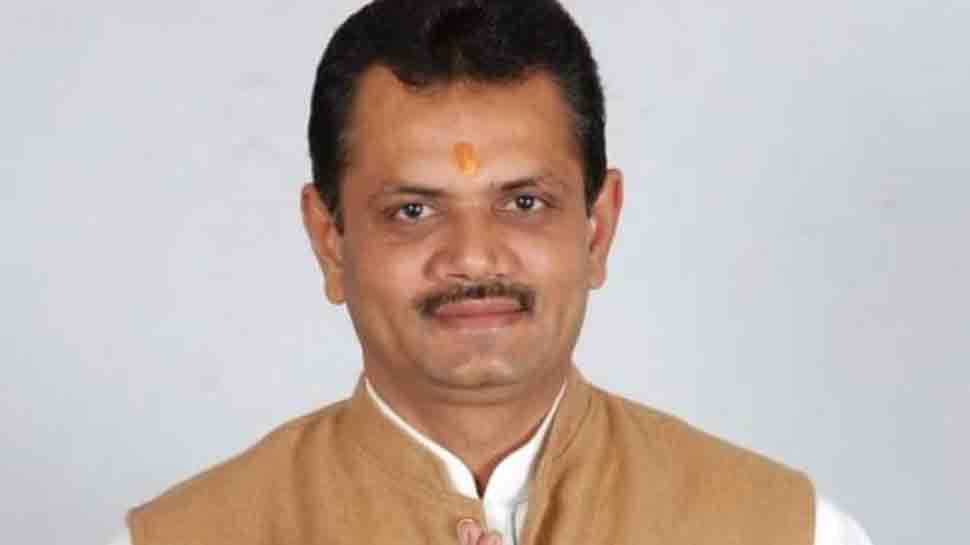 EC bars Gujarat BJP chief Jitubhai Vaghani for 72 hours from campaigning for using abusive language