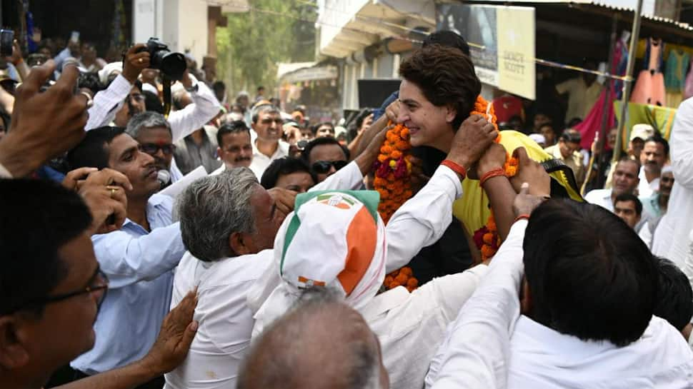 Mayawati, Akhilesh Yadav slam Congress, but Priyanka Gandhi Vadra attends SP&#039;s public meeting in Raebareli