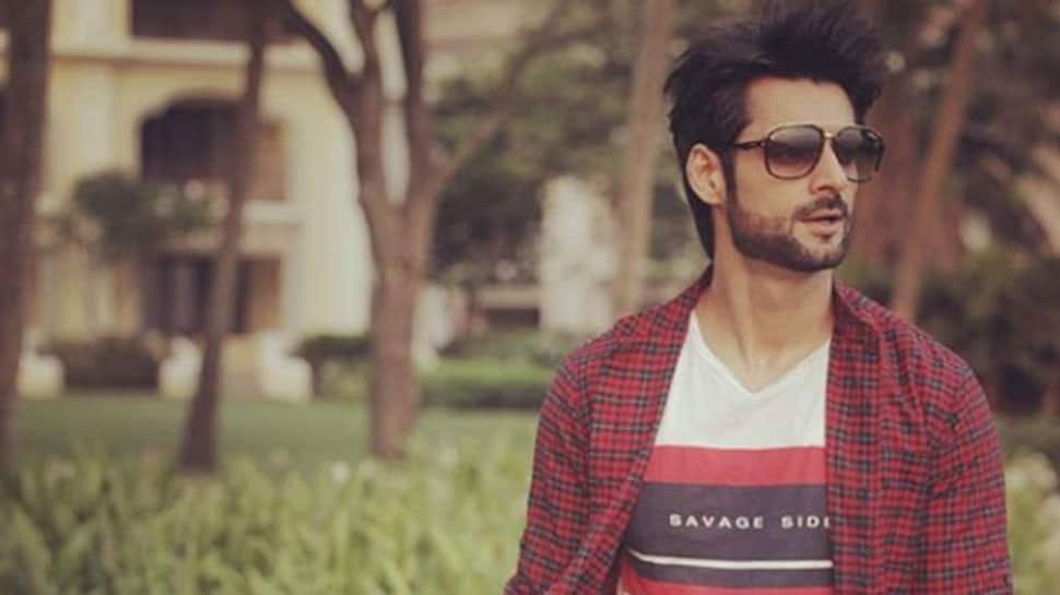 Karan Wahi in different zone in &#039;Newborn Mother&#039;