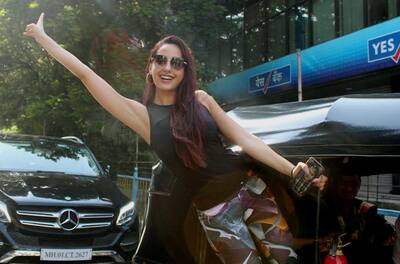 Nora Fatehi enjoys auto ride!