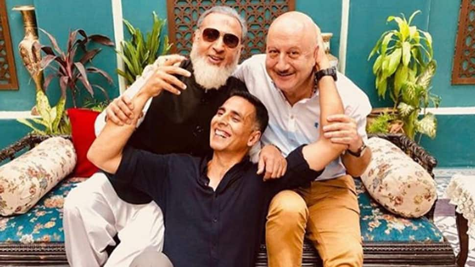 Akshay Kumar, Anupam Kher, Gulshan Grover have a mini reunion