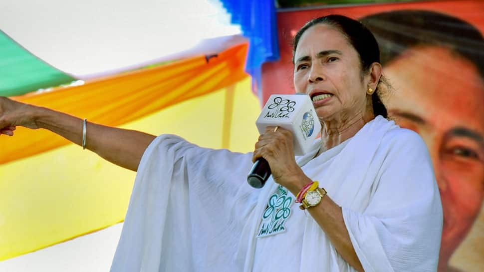 Mamata Banerjee thanks Opposition for backing her against EC&#039;s &#039;biased&#039; decision to curtail campaign time in West Bengal 