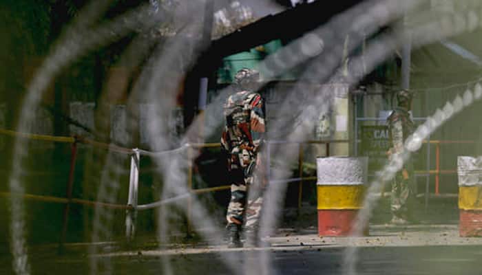BSF officer injured in Pakistan shelling along LoC in J&amp;K&#039;s Poonch