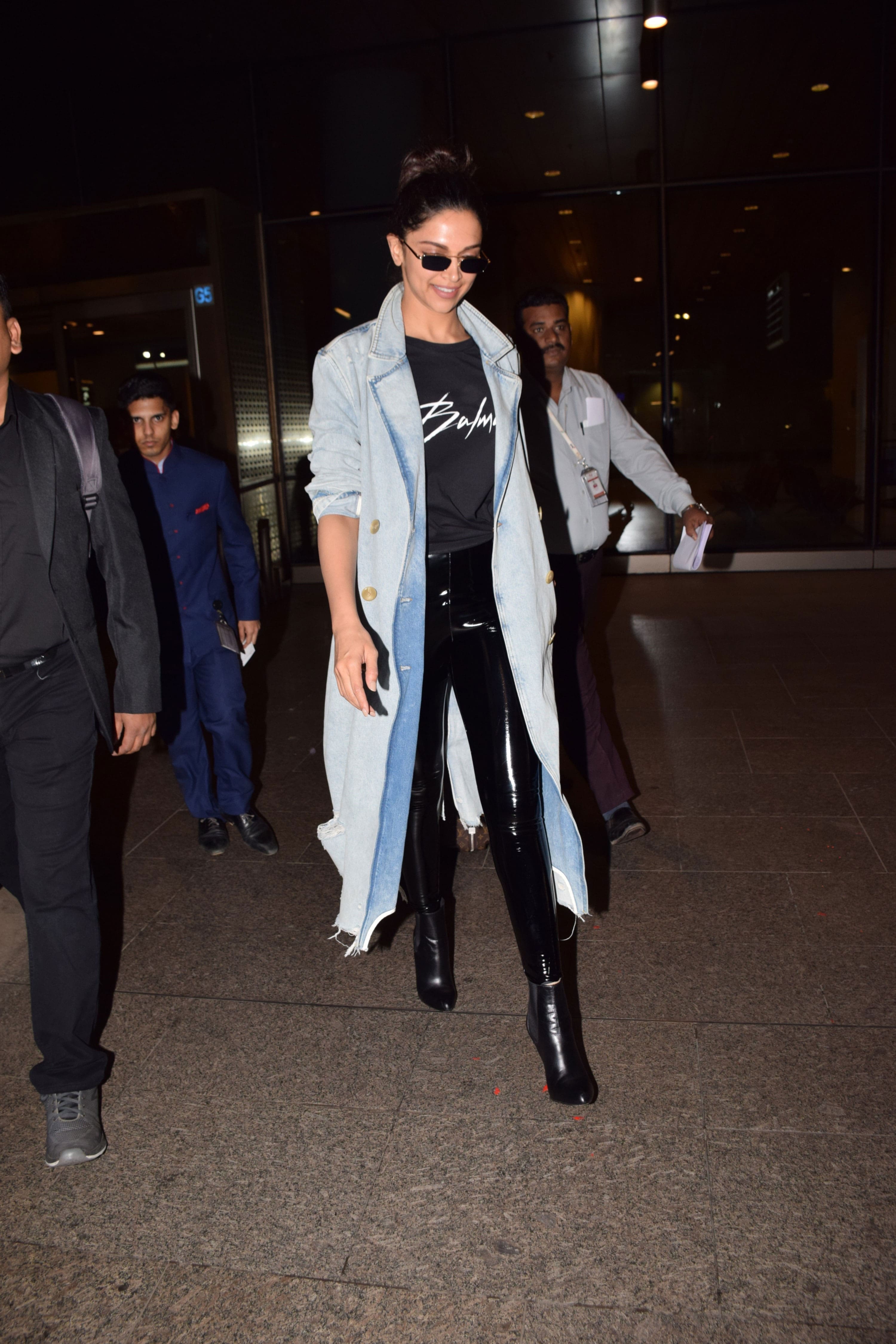 4 times Deepika Padukone created airport couple gear moments