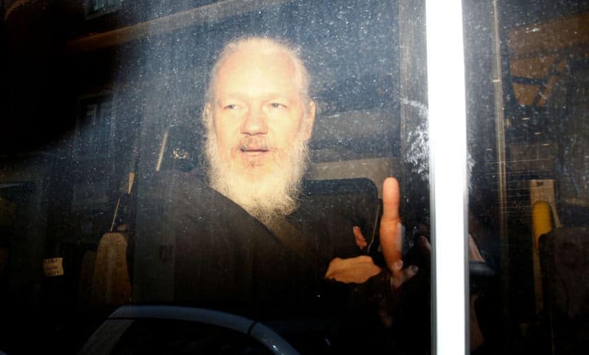 Swedish prosecutor requests Assange&#039;s detention over rape allegation