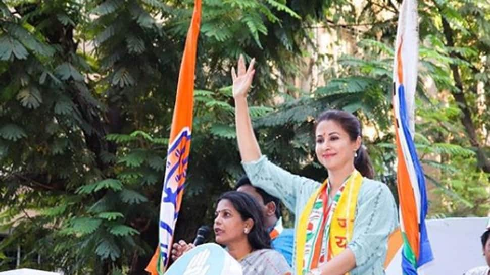 Urmila Matondkar alleges discrepancy in signatures on EVM form