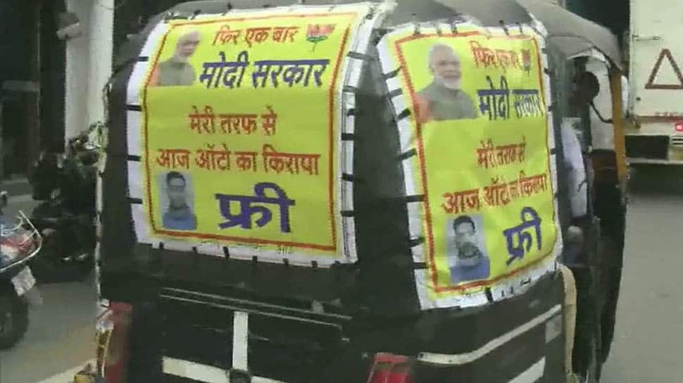 Uttarakhand: Auto driver celebrates PM Narendra Modi&#039;s massive win by offering free rides