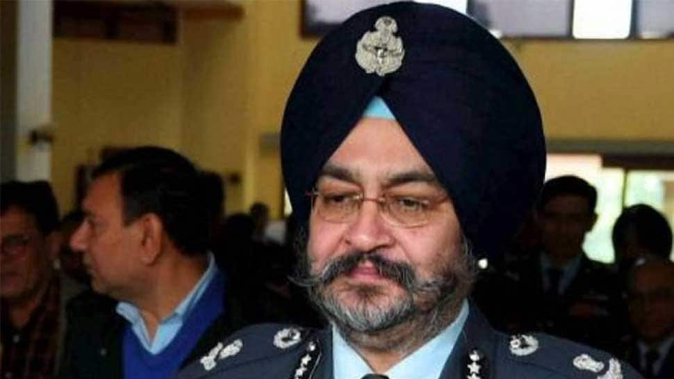 Air chief BS Dhanoa pays tribute to Operation Safed Sagar warriors