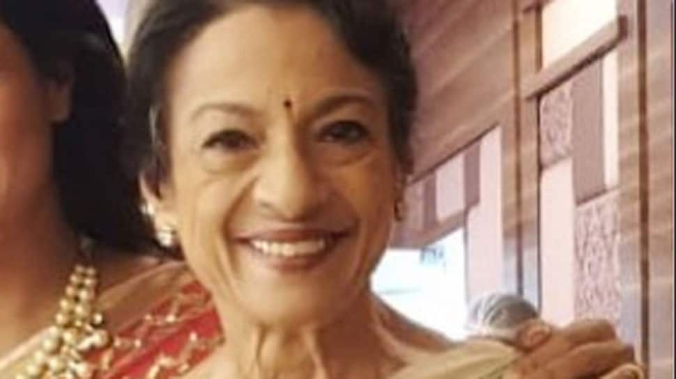 Veteran actress Tanuja hospitalised due to abdominal pain