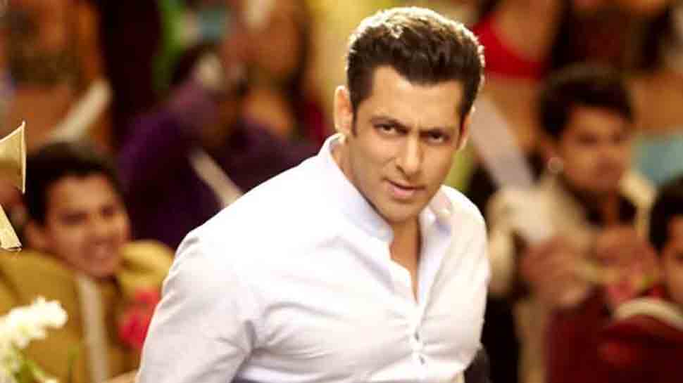 Salman Khan sported ganji look at wedding of actor-politician Bina Kak&#039;s daughter