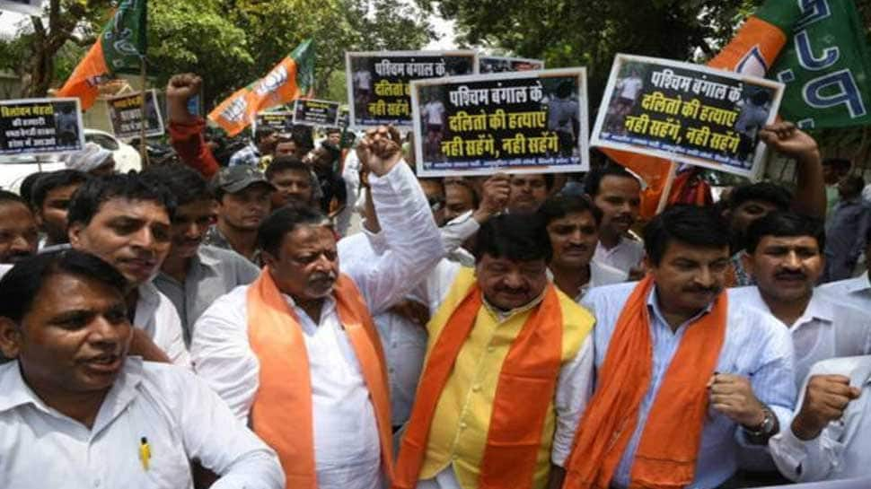 BJP worker stabbed to death in West Bengal