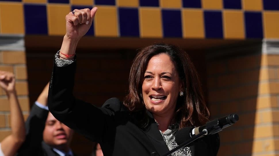 Protestor grabs Indian-origin US presidential candidate&#039;s Kamala Harris&#039; microphone on stage