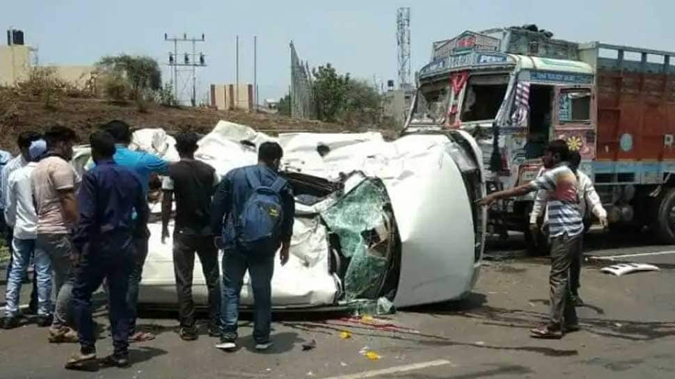 Five die, 1 injured in car-truck collision in Karnataka&#039;s Belgaum 