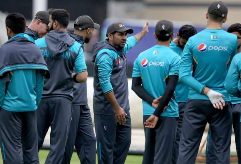 Give our players time, they are Pakistan&#039;s future: Azhar Mahmood