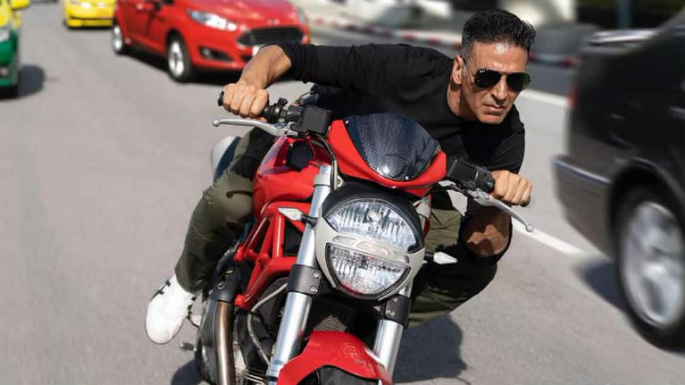 &#039;Sooryavanshi&#039; Akshay Kumar&#039;s swag in this pic from Bangkok is off the charts 