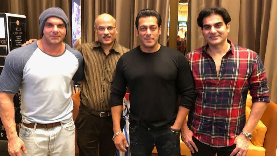 Ahead of &#039;Bharat&#039; release, Salman Khan shares blockbuster pic with brothers Arbaaz, Sohail and Sooraj Barjatya