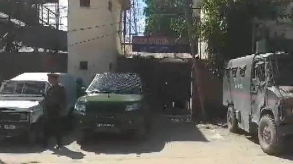 Police station in J&amp;K&#039;s Sopore attacked with grenade, area cordoned off