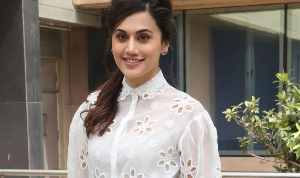 Taapsee Pannu prefers bruised hands over wearing chiffon sarees in snow!