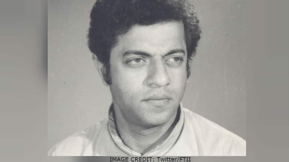 Photo Gallery: Girish Karnad fondly remembered by FTII | News | Zee News