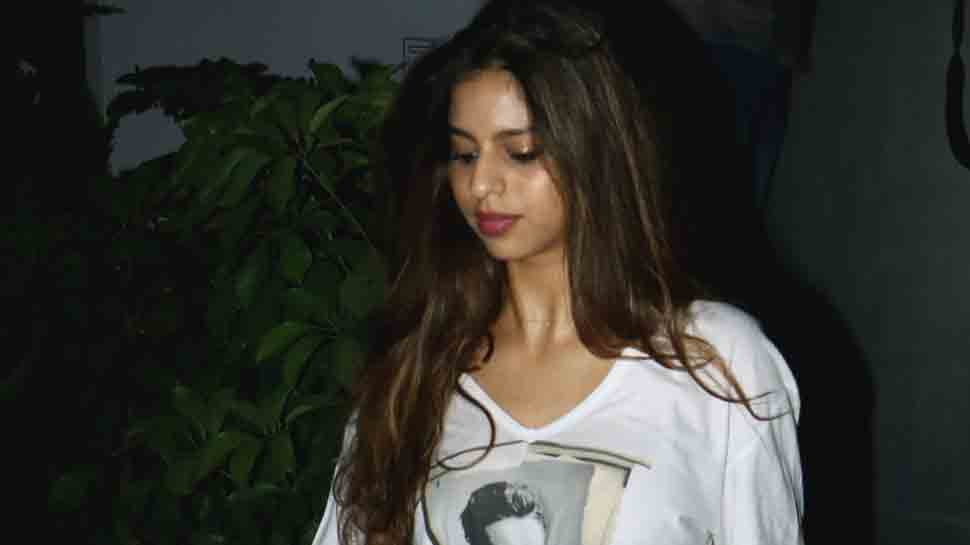 Suhana Khan puts dance floor on fire with her moves