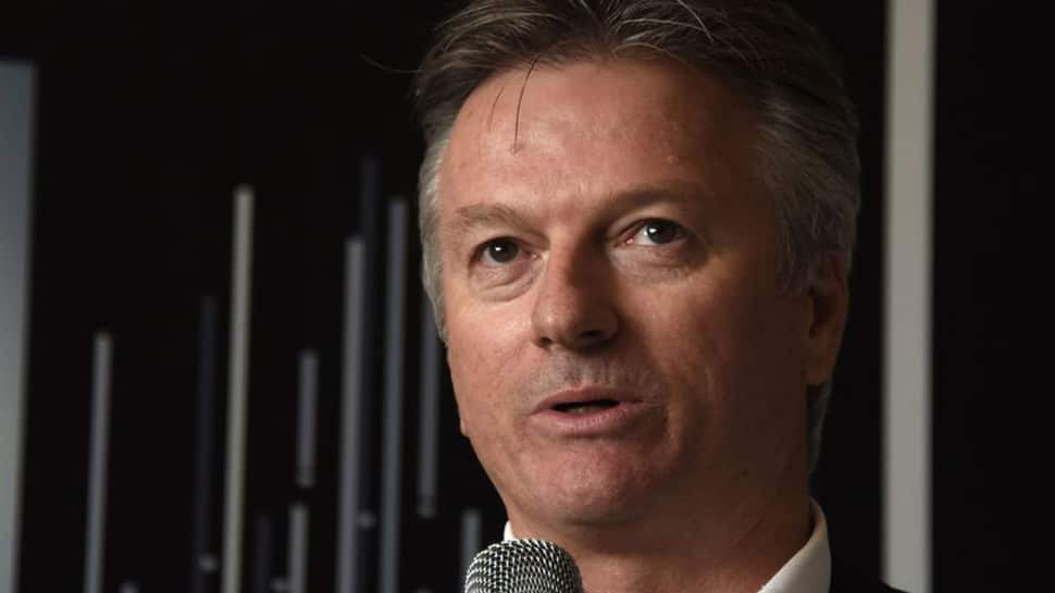 Steve Waugh on Virat Kohli calming fans who booed Steve Smith: Class act