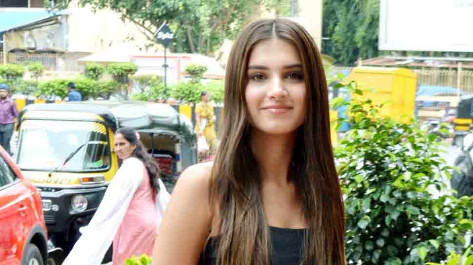 Tara Sutaria wows us in black as she gets clicked outside filmmaker Anees Bazmee&#039;s office