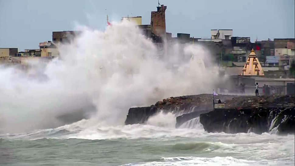 Live updates: Wind speed gusting up to 60 kmph but no major impact of Cyclone Vayu in Gujarat