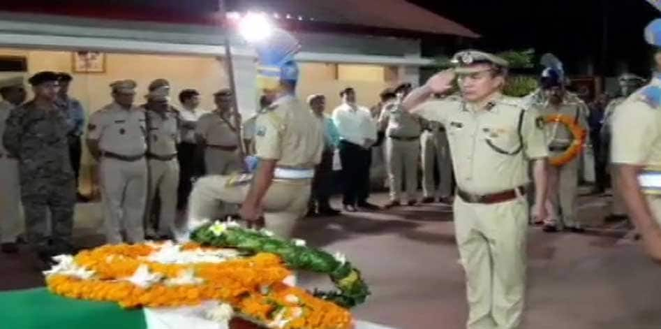 CRPF jawan injured in Saraikella Naxal blast dies, officers pay tribute