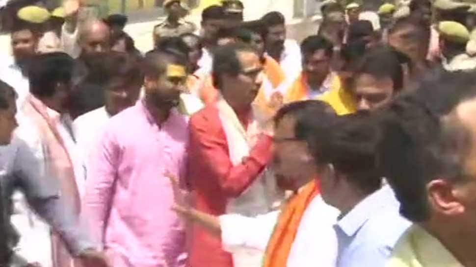 Uddhav Thackeray, 18 Shiv Sena MPs offer prayers at makeshift Ram temple in Ayodhya