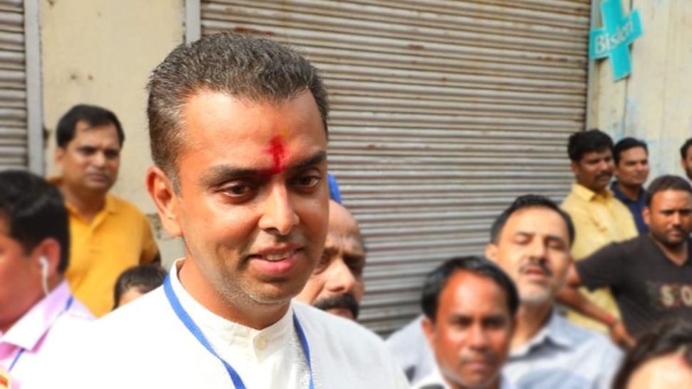 Milind Deora supports 'One Nation One Election', goes against Congress' official stance Milind Deora supports 'One Nation One Election', goes against Congress' official stance
