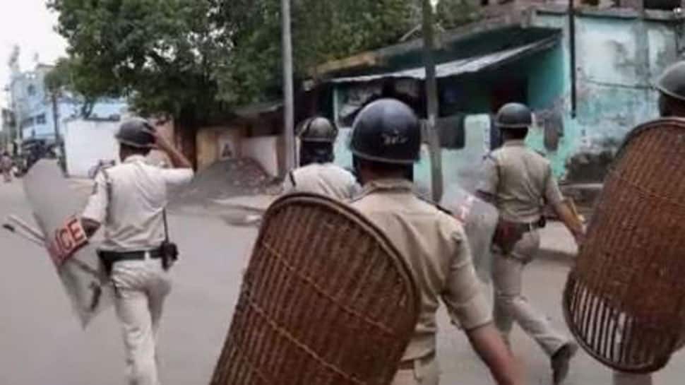 Two dead, four injured; police team attacked in clashes in West Bengal’s Bhatpara