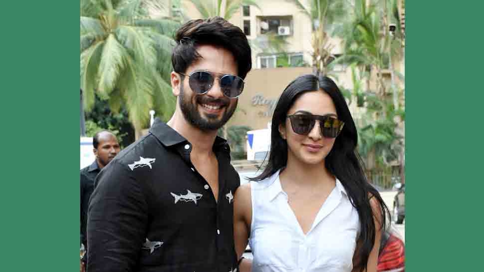 Kiara Advani looks sensuous in crop shirt and skirt with Shahid Kapoor at Kabir Singh promotions — Pics