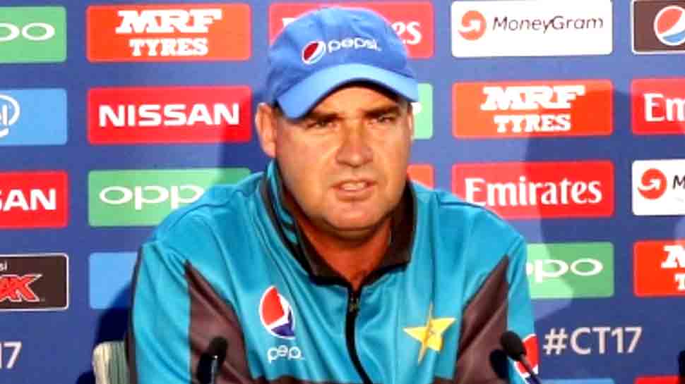 Wanted to &#039;commit suicide&#039; after India loss: Pakistan coach Mickey Arthur