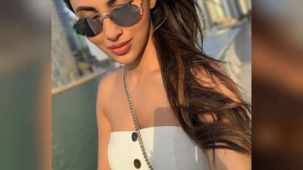 Mouni Roy looks radiant in white in latest pics - Check out!