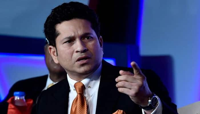 Fans sulk over Sachin Tendulkar&#039;s remarks on MS Dhoni&#039;s batting