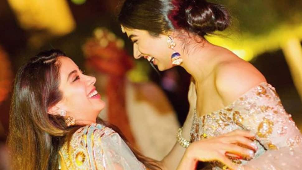 #Sistergoals: Janhvi Kapoor puts make-up on Khushi